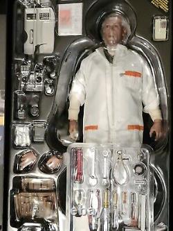 Hot Toys MMS609 Back To The Future 1/6 Scale Figure DOC BROWN Christopher LLOYD