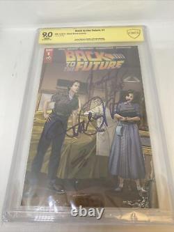 SIGNED BY Christopher LLOYD & MICHAEL J. FOX BACK TO THE FUTURE Comic CBCS 9.0